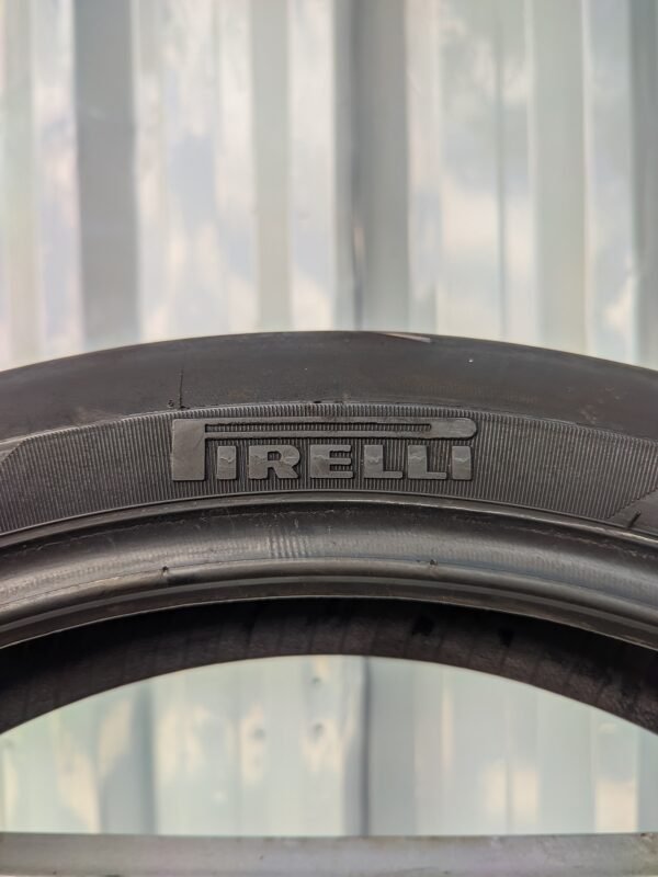 Pirelli Supercorsa SP V3 120/70-17 Usado - Imagem 3
