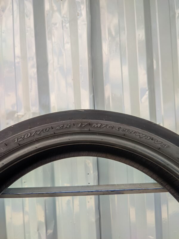 Pirelli Supercorsa SP V3 120/70-17 Usado - Imagem 4