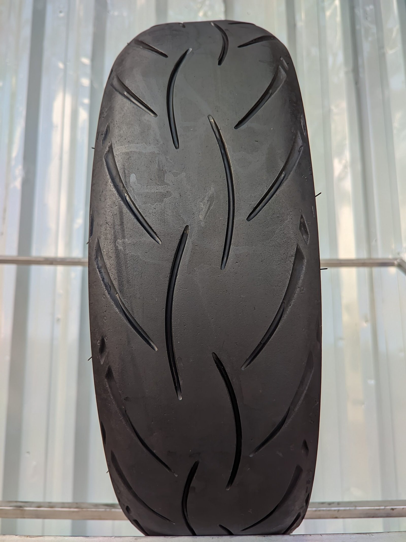 Metzeler Sportec M5 Interact 140/70-17 Usado