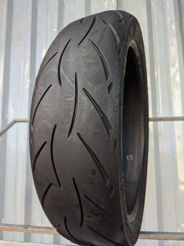 Metzeler Sportec M5 Interact 140/70-17 Usado - Imagem 6