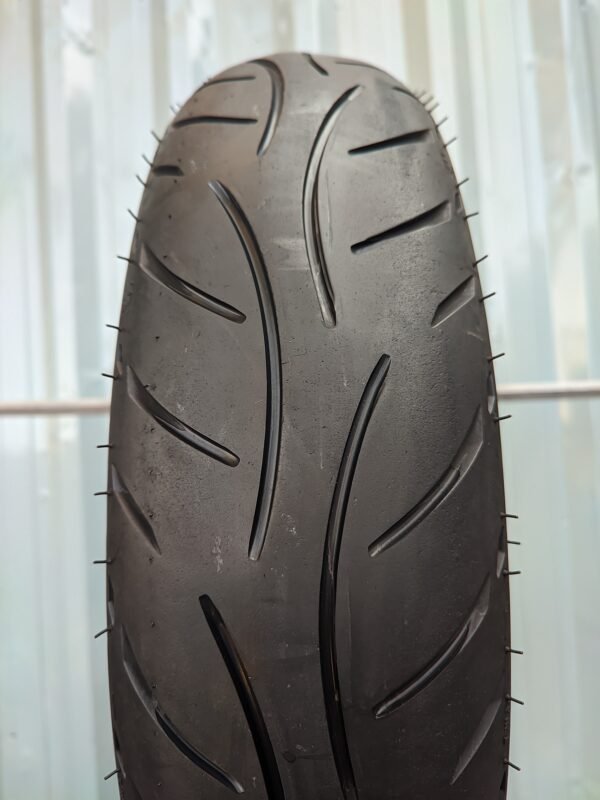 Metzeler Sportec M5 Interact 110/70-17 Usado - Imagem 2