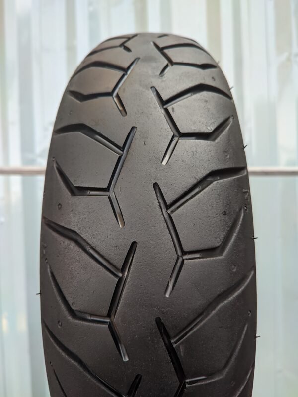 Pirelli Diablo Scooter 130/70-13 Pneu Traseiro Usado - Imagem 2