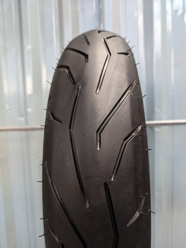 Pirelli Diablo Rosso 2 110/70-17 Usado - Imagem 2