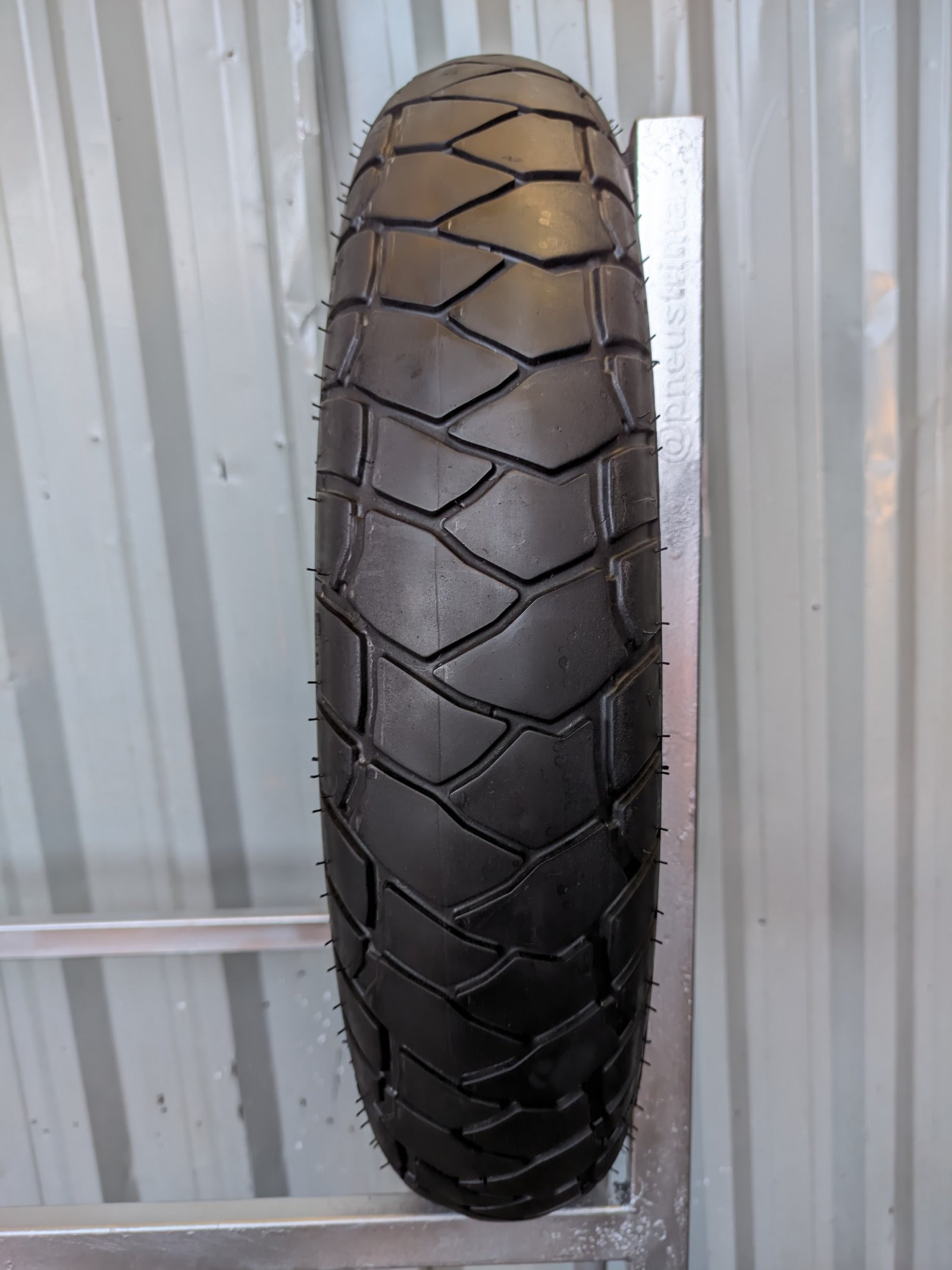 Michelin Anakee Adventure 120/70-19 Usado