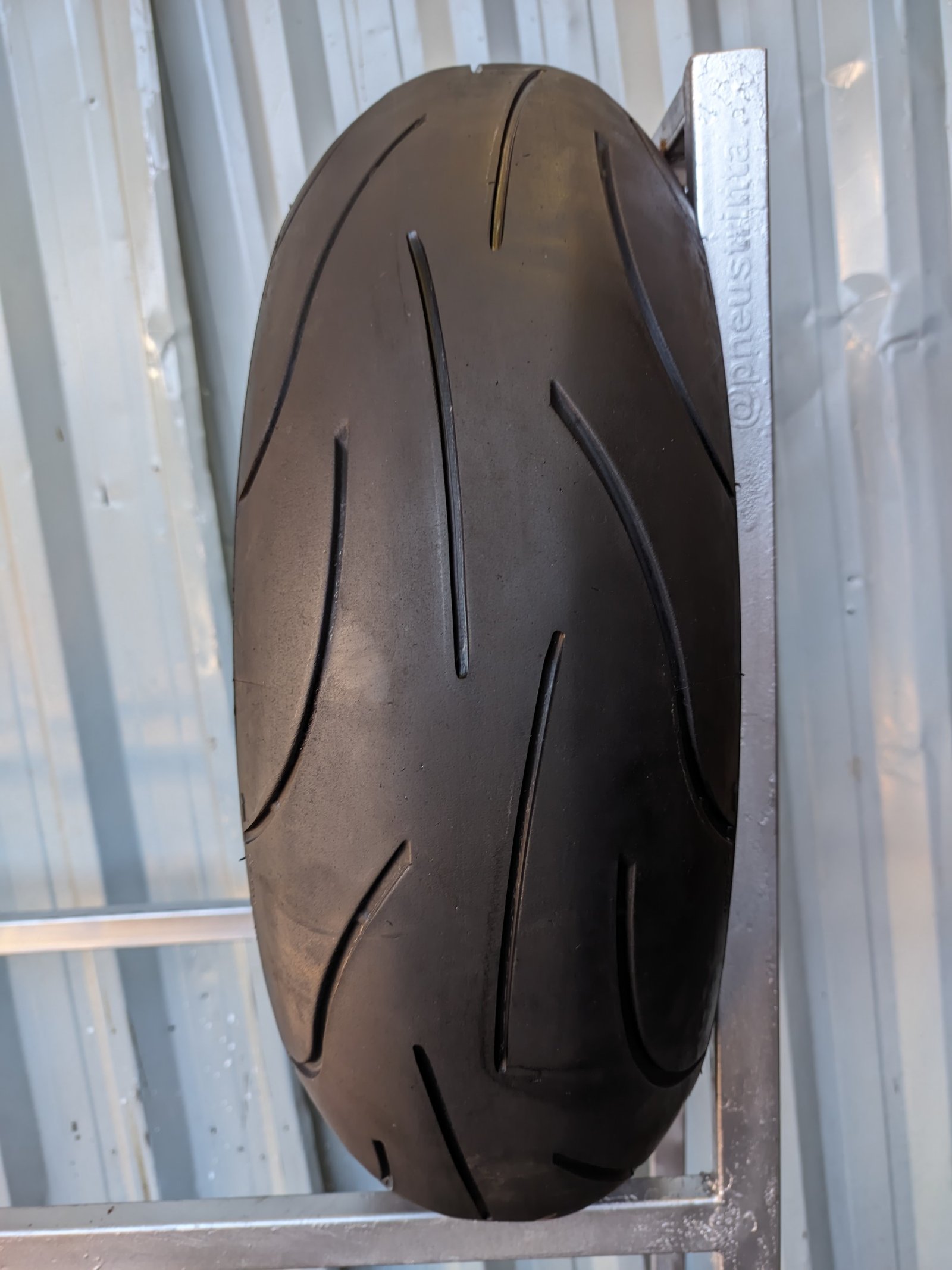 Michelin Pilot Power 180/55-17 Usado