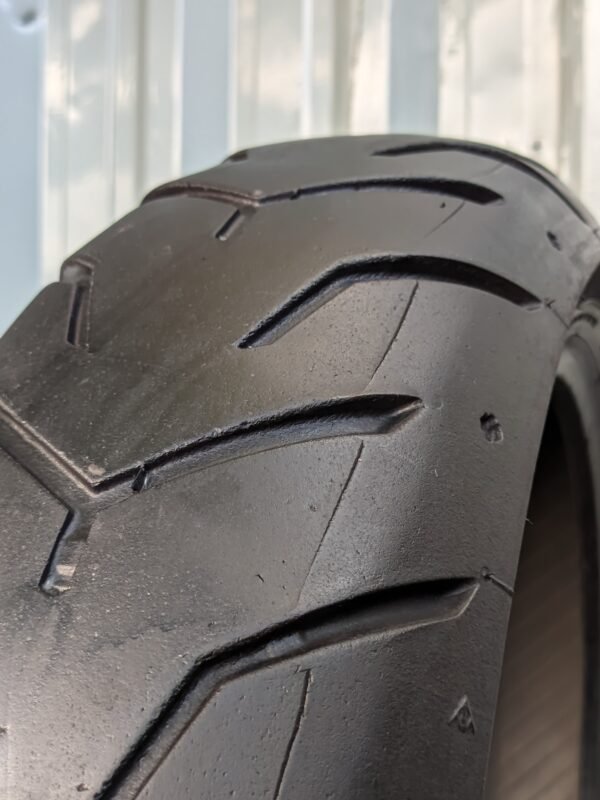 Dunlop D407 Harley Davidson 180/55-18 Usado - Imagem 6
