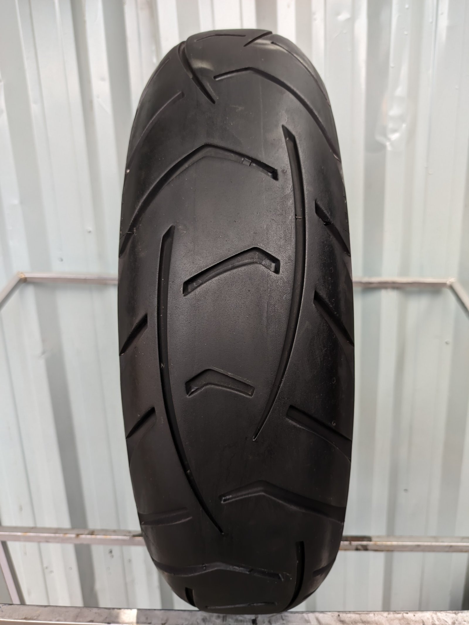 Metzeler Tourance Next 150/70-17 Usado