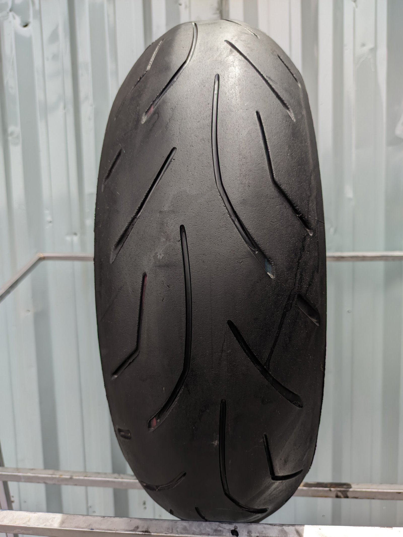 Bridgestone Battlax Hypersport S20 180/55-17 Usado