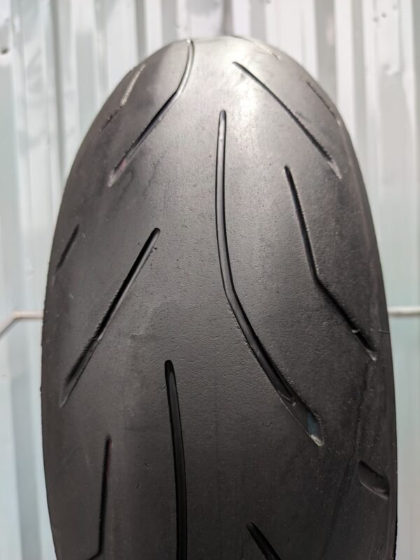 Bridgestone Battlax Hypersport S20 180/55-17 Usado - Imagem 2
