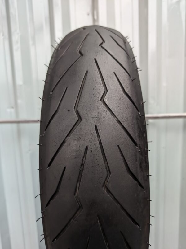 Pirelli Diablo Rosso 3 110/70-17 Usado - Imagem 2