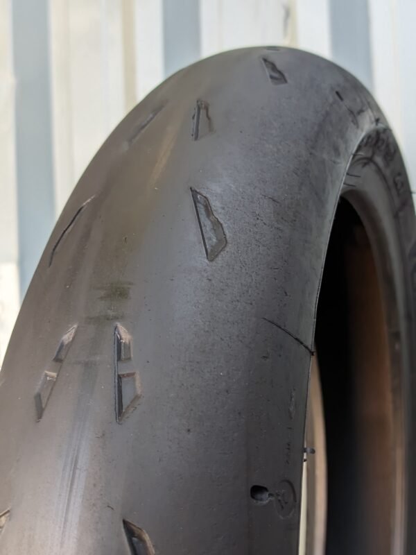 Michelin Power Cup 2 120/70-17 Usado - Imagem 6
