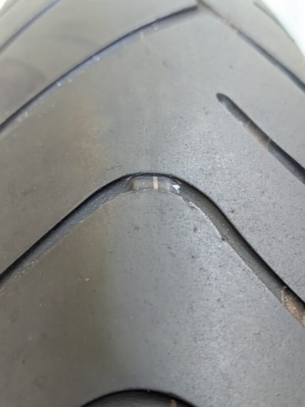 Bridgestone Battlax BT023 120/70-17 Usado - Imagem 3