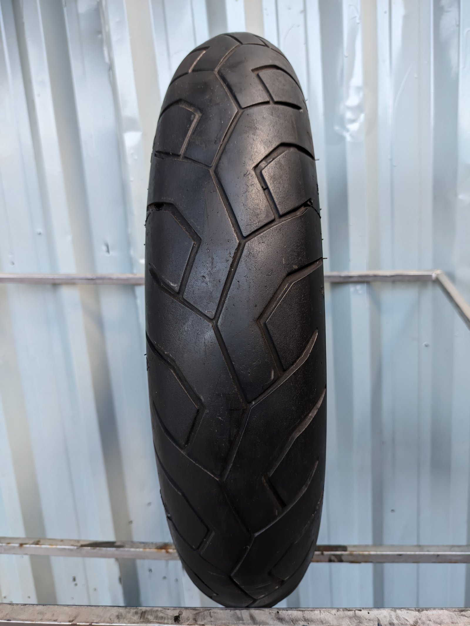 Pirelli Diablo 120/70-17 Usado