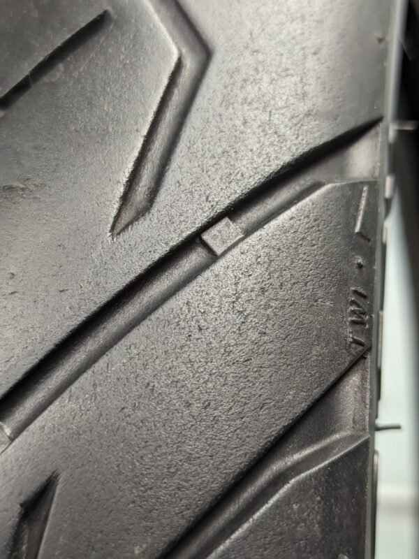 Pirelli Scorpion Trail 2 90/90-21 Usado - Imagem 4