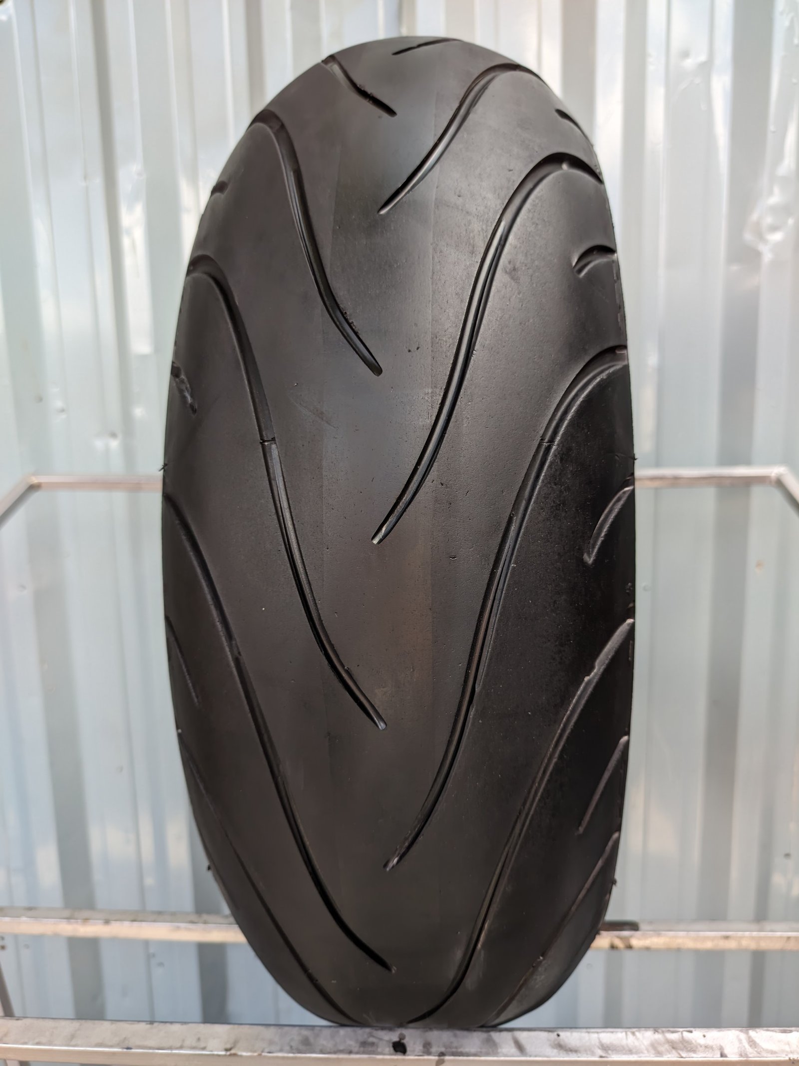 Michelin Pilot Road 2 190/50-17 Pneu Usado