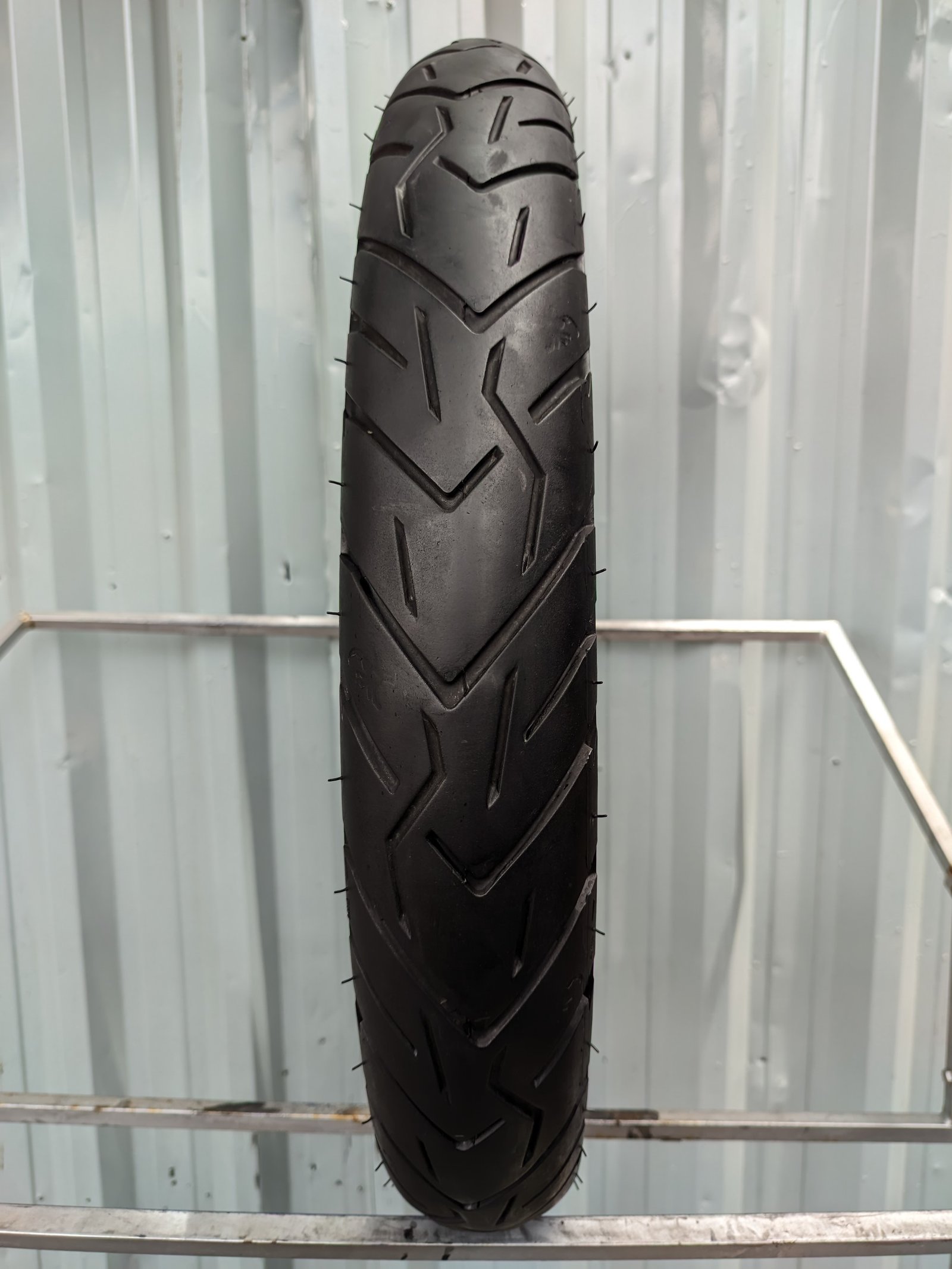 Pirelli Scorpion Trail 2 90/90-21 Usado