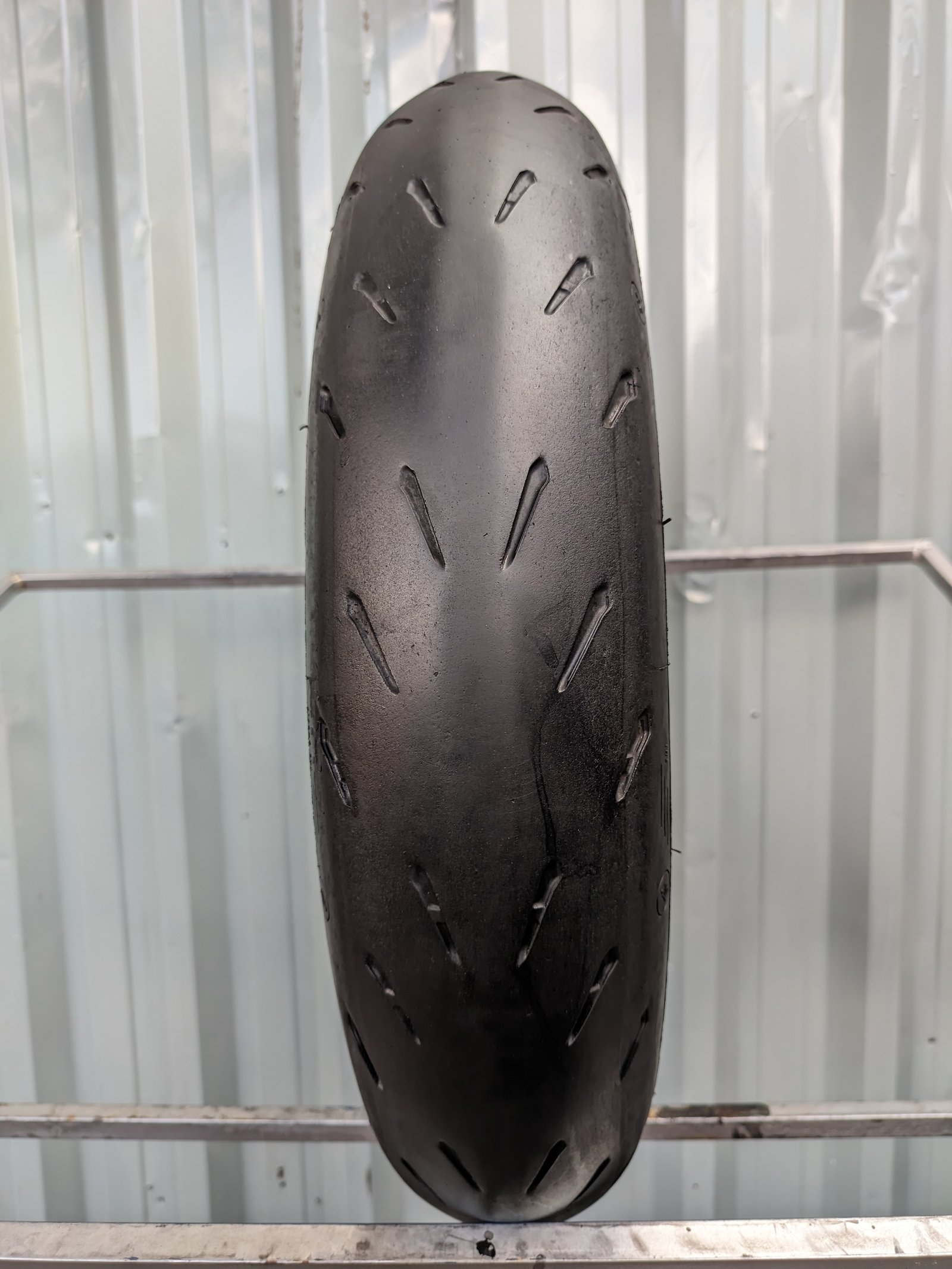 Michelin Power GP 120/70-17 Usado