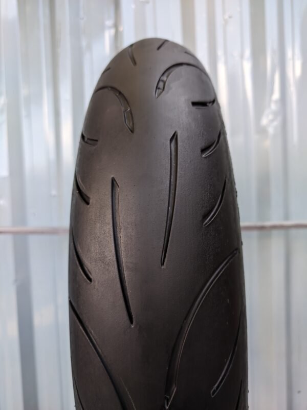 Metzeler Sportec M9 RR 120/70-17 Usado - Imagem 2