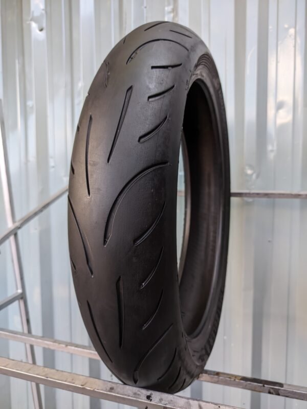 Metzeler Sportec M9 RR 120/70-17 Usado - Imagem 6