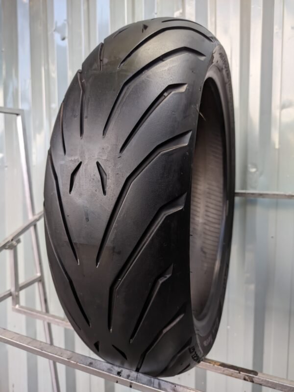 Pirelli Angel GT 180/55-17 Usado - Imagem 6