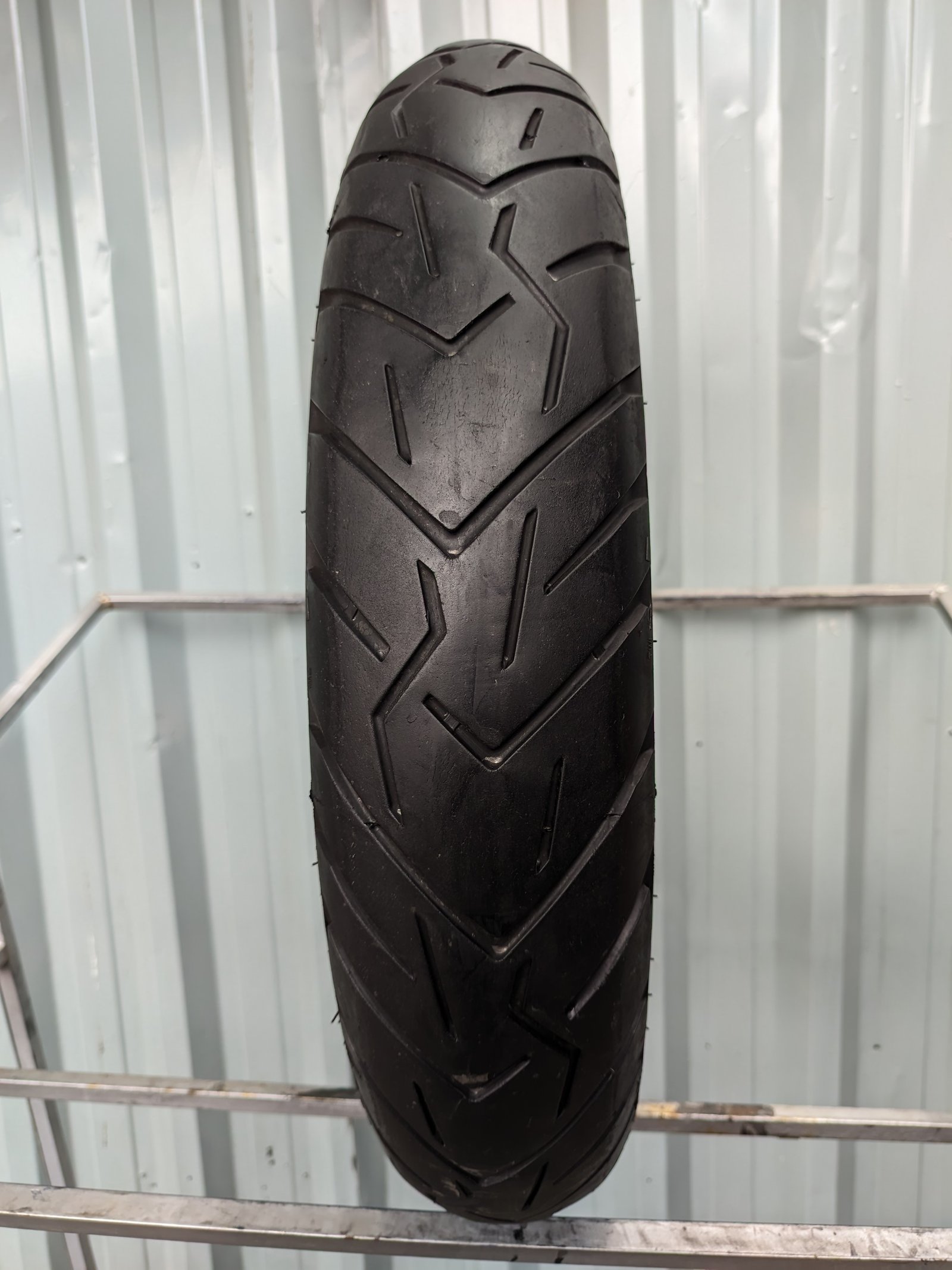 Pirelli Scorpion Trail 2 120/70-19 Usado