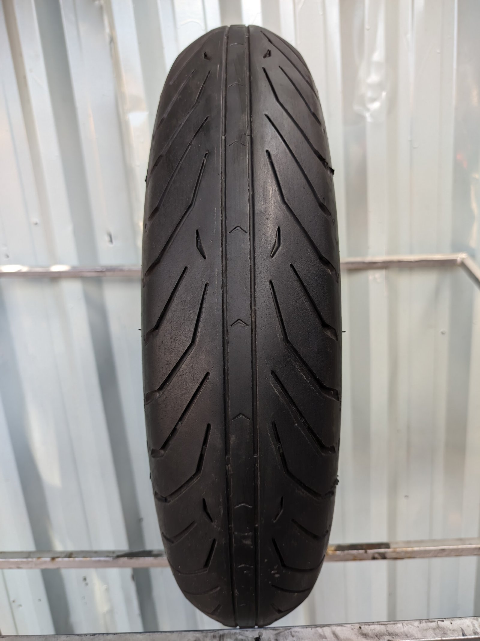 Pirelli Angel GT2 120/70-17 Usado
