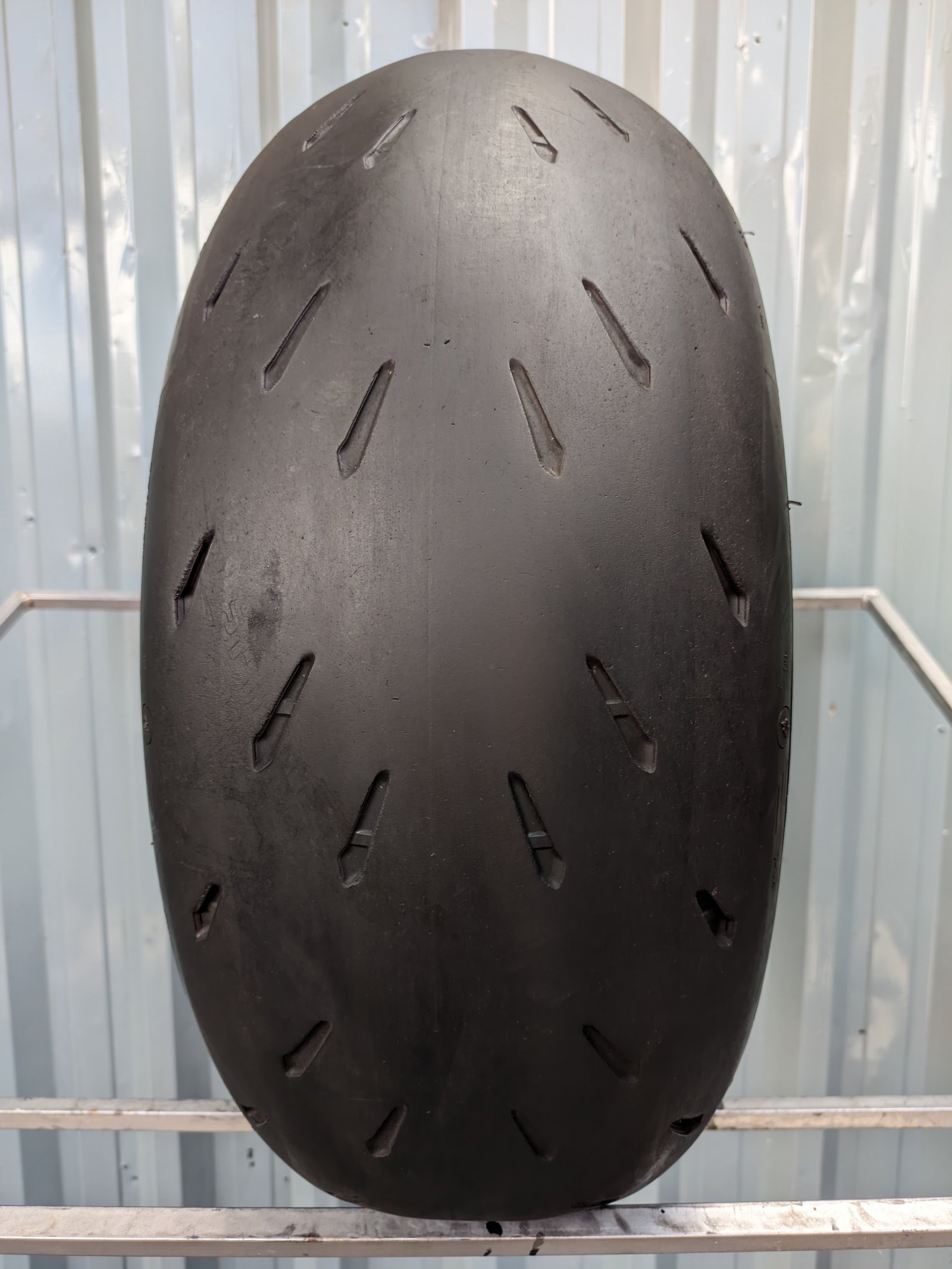 Michelin Power RS 240/45-17 Usado