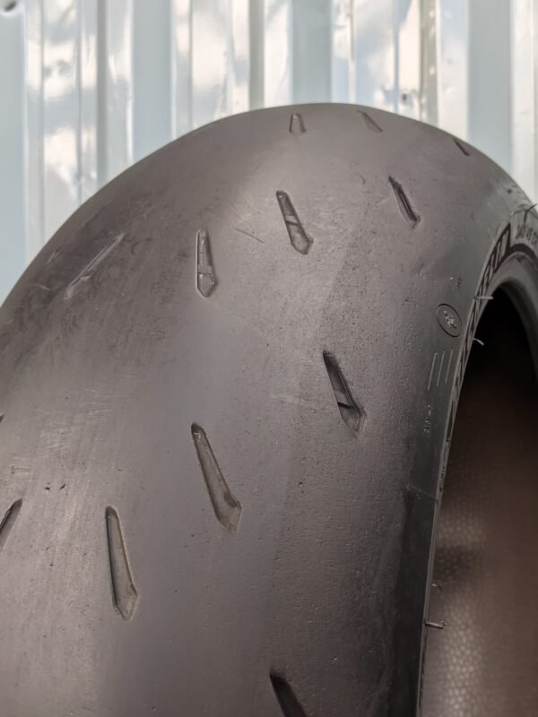 Michelin Power RS 240/45-17 Usado - Imagem 7