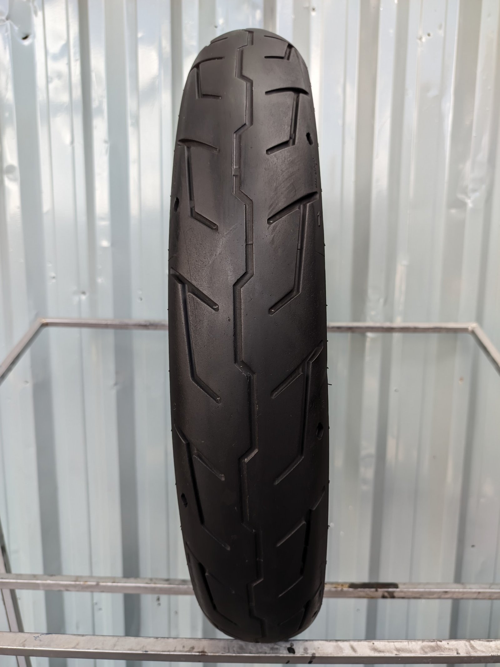 Michelin Scorcher 31 Harley Davidson 100/90-19 Usado