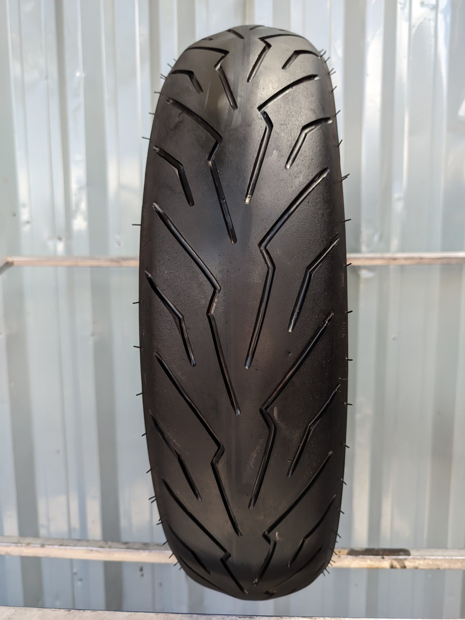 Pirelli Diablo Rosso 3 110/70-17 Usado