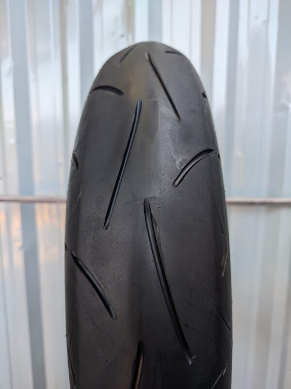 Dunlop Roadsport 2 120/70-17 Usado - Imagem 2