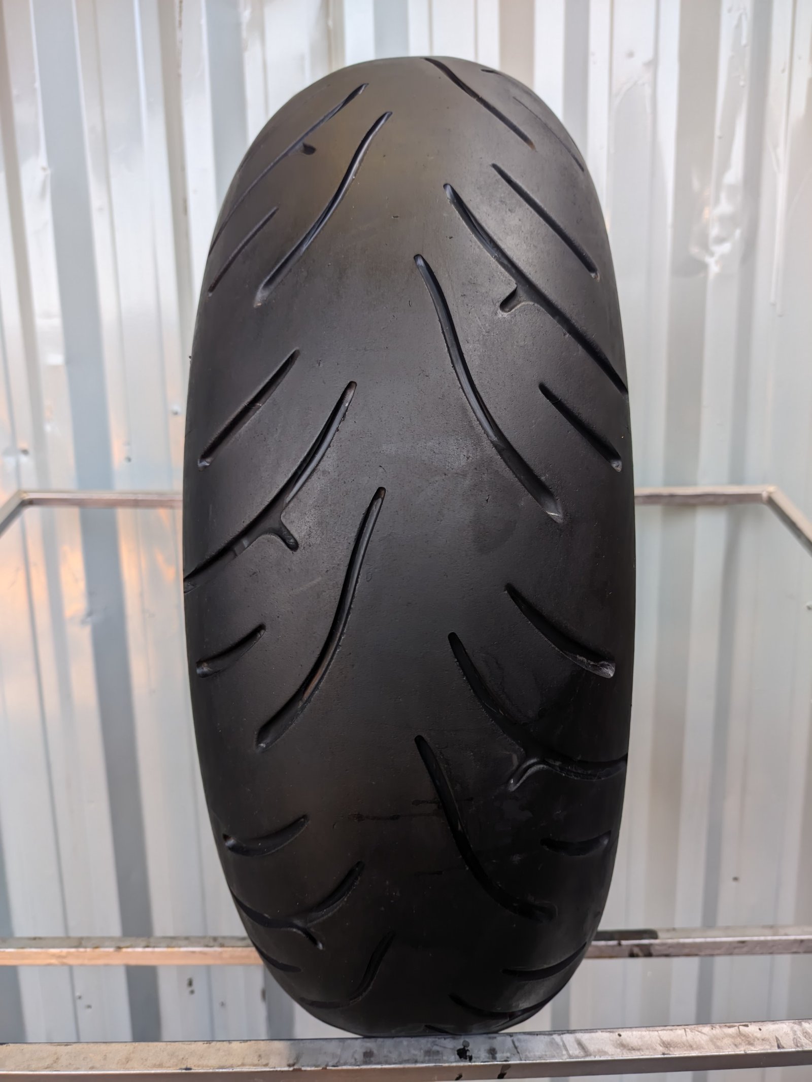 Bridgestone Battlax BT023 180/55-17 Usado