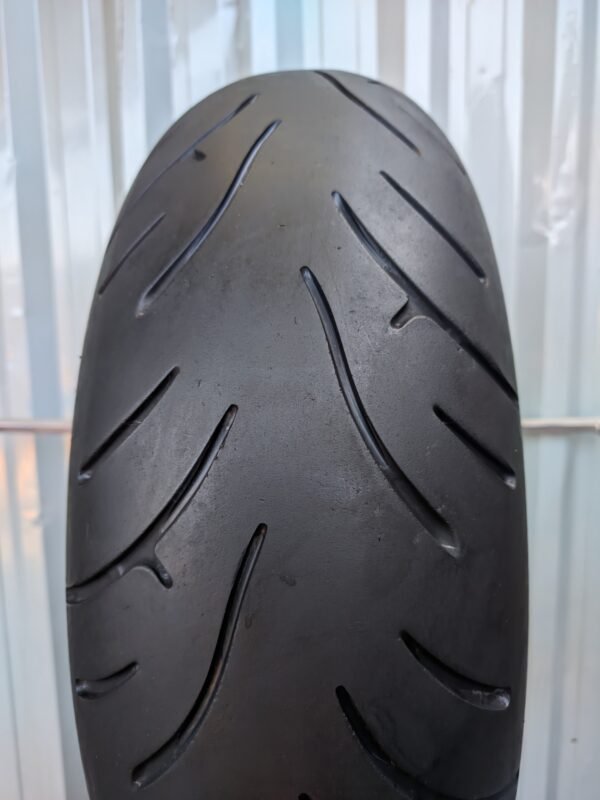 Bridgestone Battlax BT023 180/55-17 Usado - Imagem 2