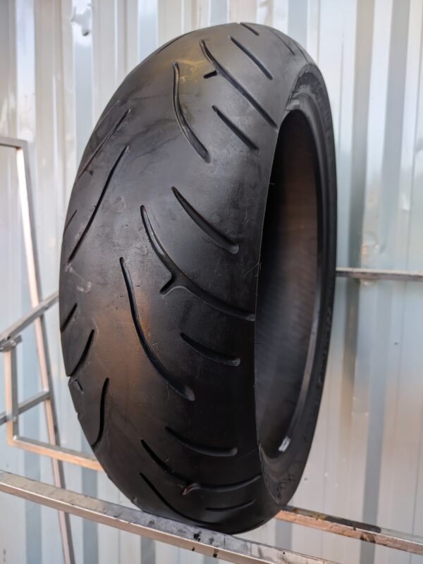 Bridgestone Battlax BT023 180/55-17 Usado - Imagem 3