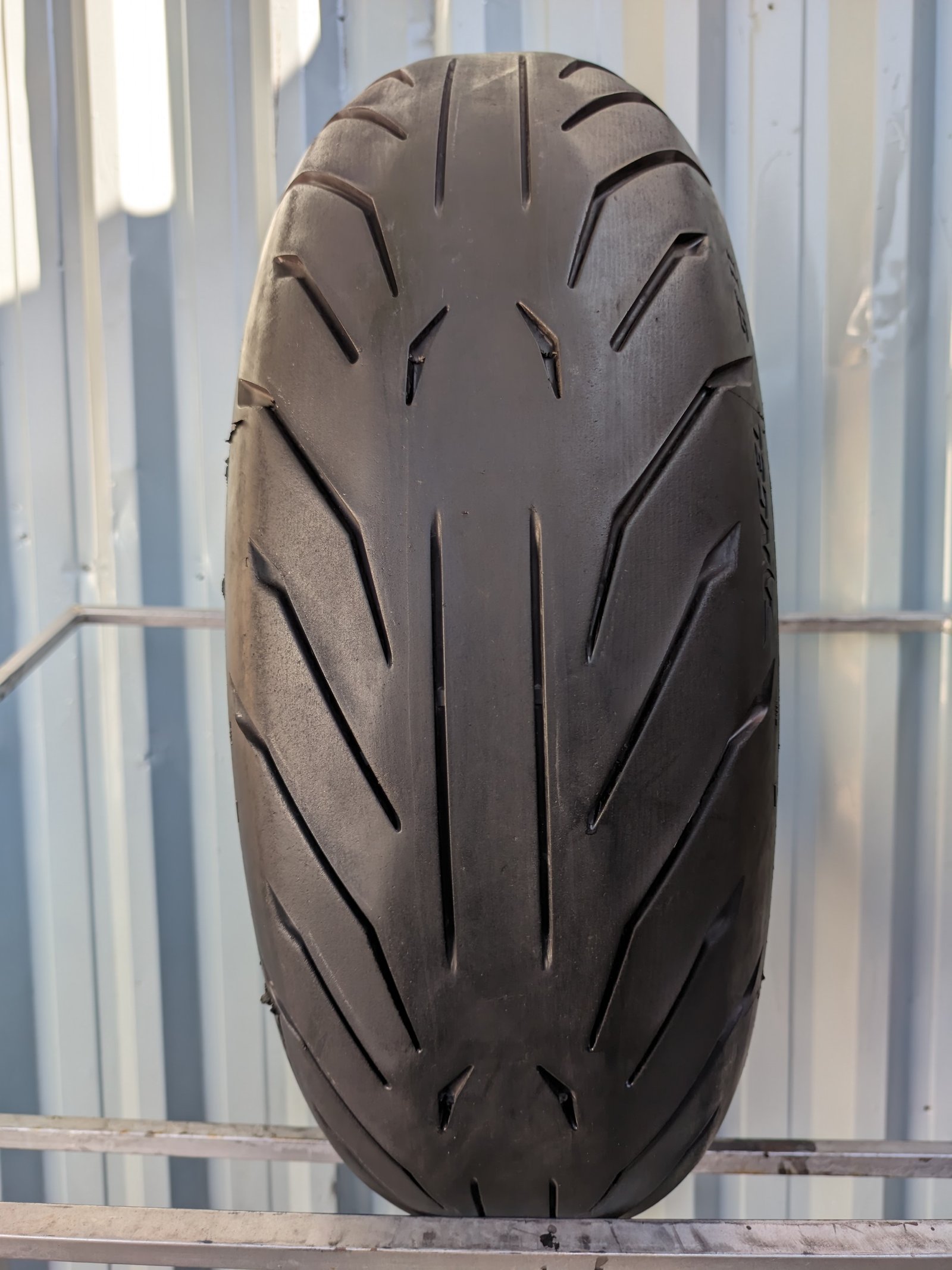Pirelli Angel GT2 180/55-17 Usado