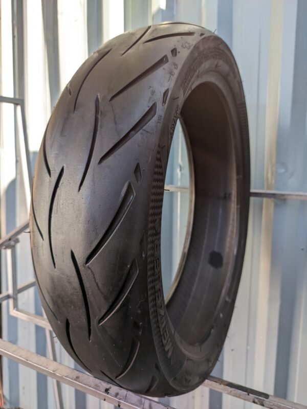 Metzeler Sportec M5 Interact 140/70-17 Usado - Imagem 8