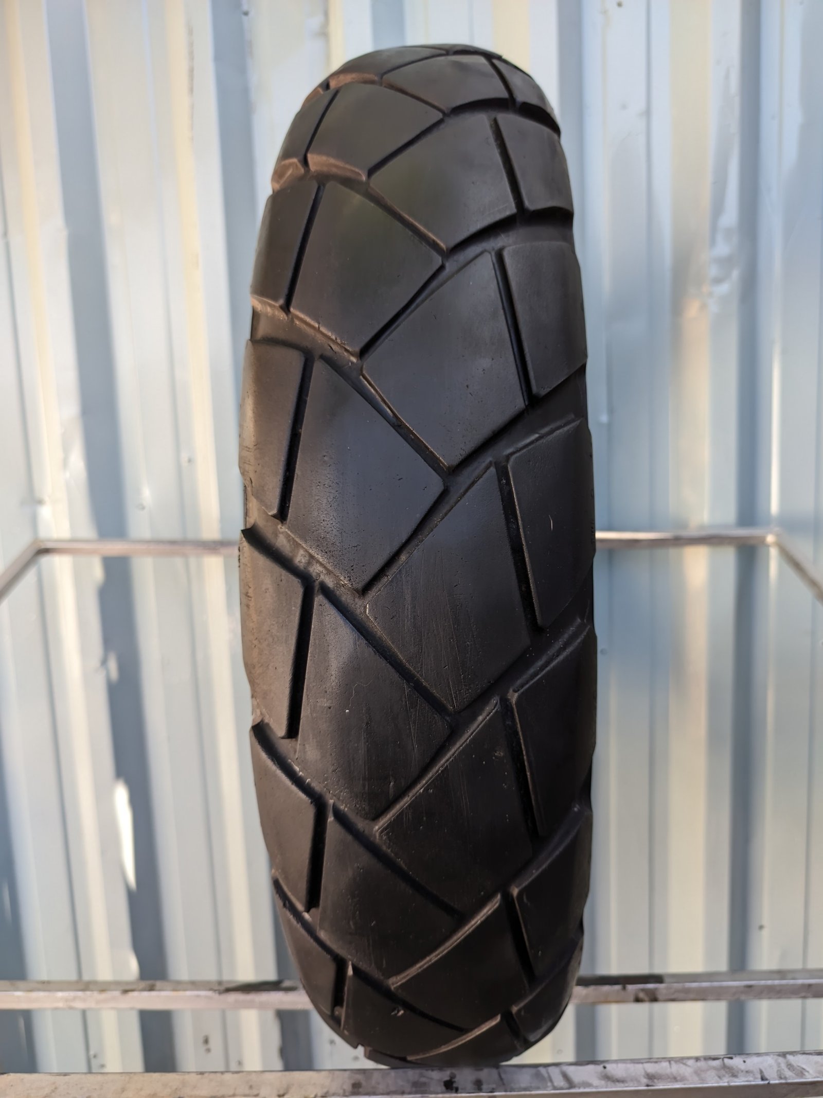 Metzeler Tourance 140/80-17 Usado