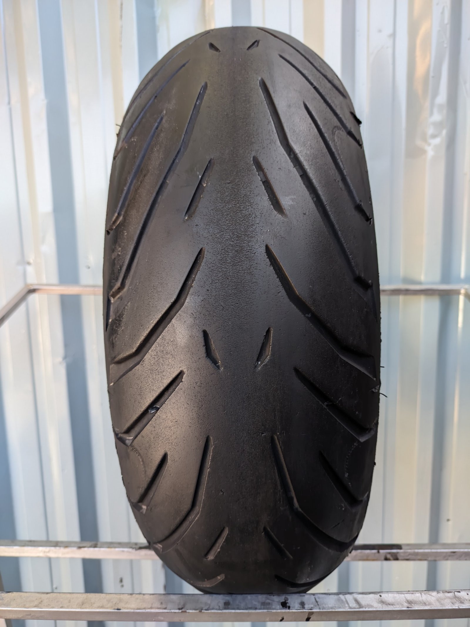 Pirelli Angel ST 180/55-17 Usado