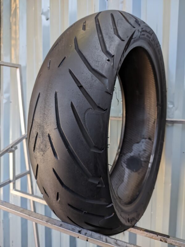 Pirelli Angel ST 180/55-17 Usado - Imagem 8