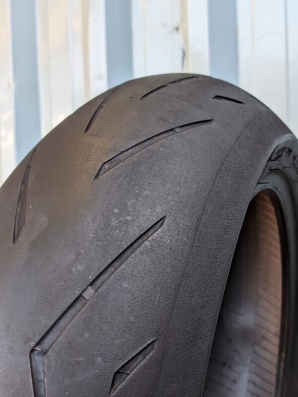 Pirelli Rosso Corsa 2 180/55-17 Usado - Imagem 7