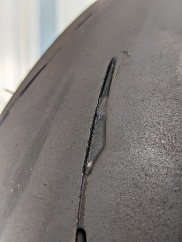 Bridgestone Battlax RS11 120/70-17 Usado - Imagem 3