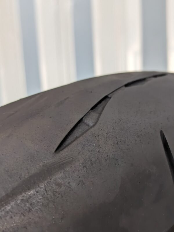 Bridgestone Battlax RS11 120/70-17 Usado - Imagem 5