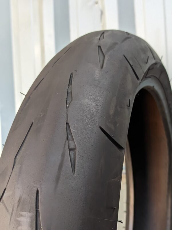 Bridgestone Battlax RS11 120/70-17 Usado - Imagem 6