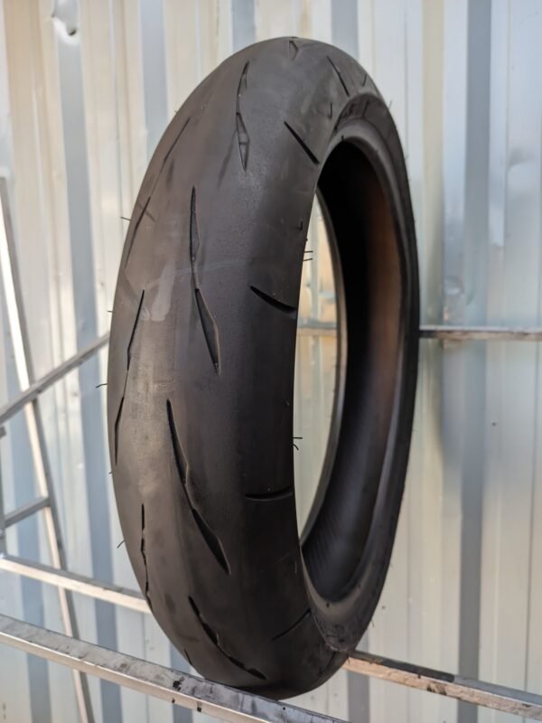 Bridgestone Battlax RS11 120/70-17 Usado - Imagem 7