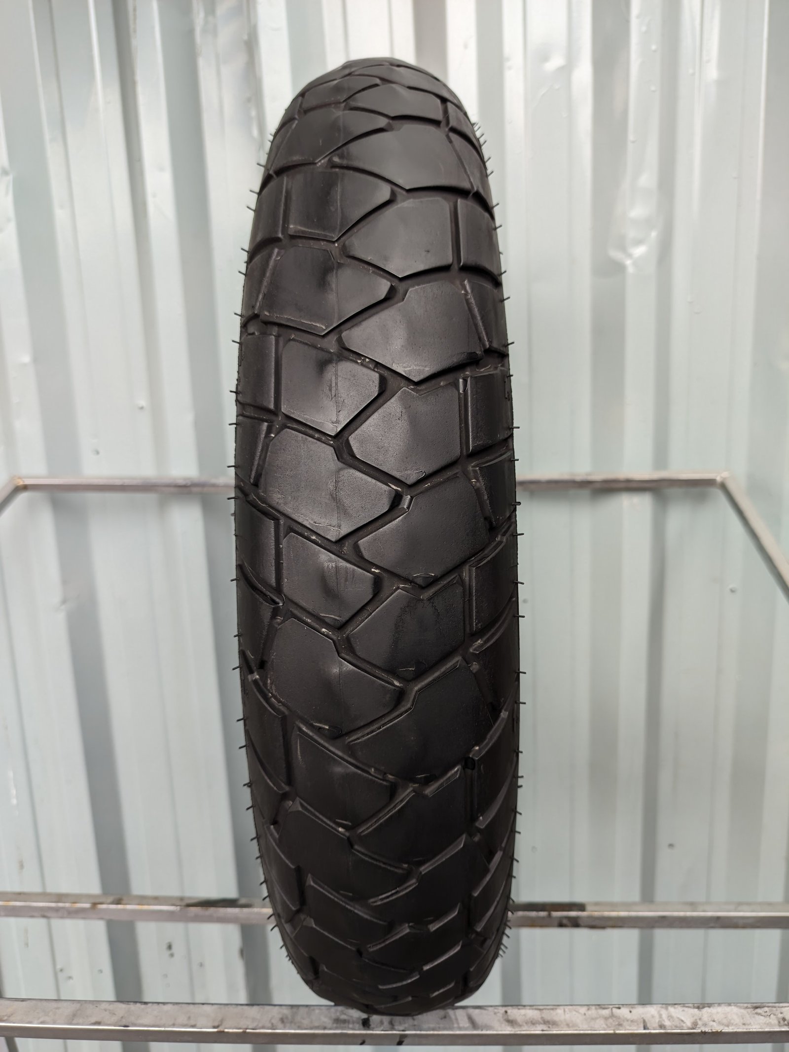 Michelin Scorcher Adventure HD 120/70-19 Usado