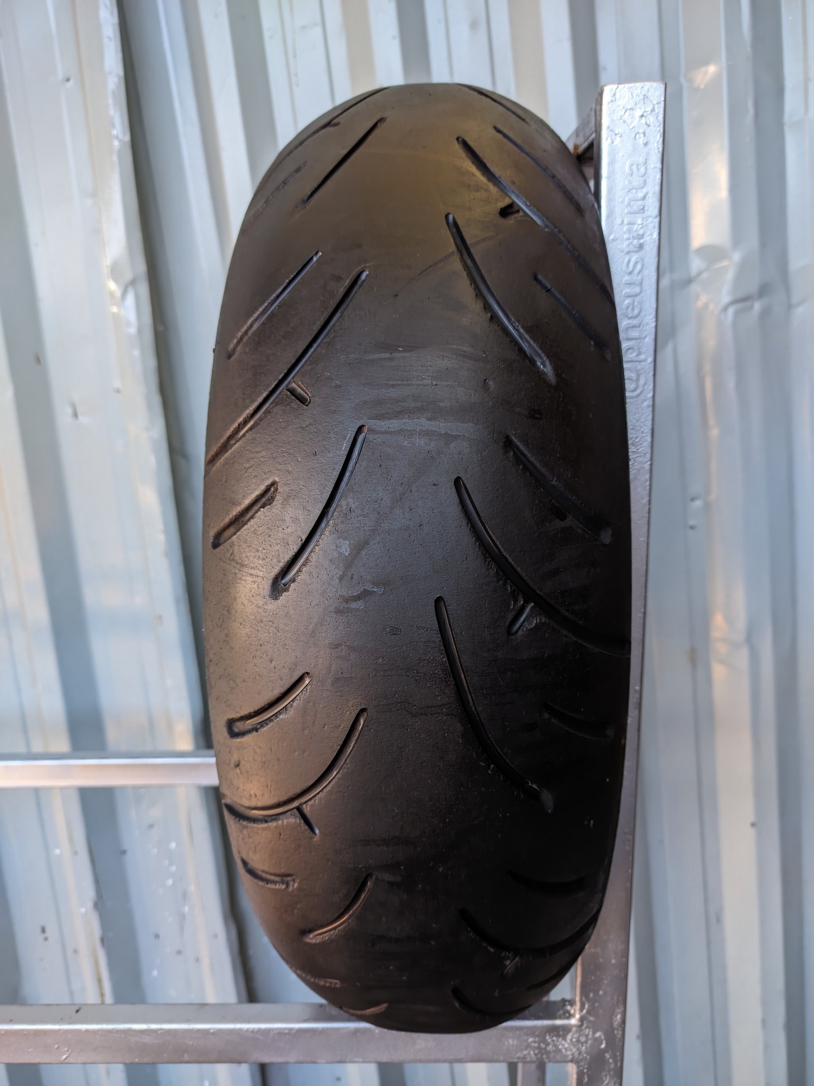 Bridgestone BT023 Battlax  180/55-17 Pneu Usado