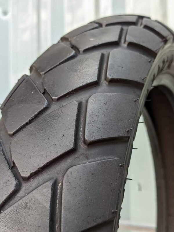 Metzeler Tourance 110/80-19 Usado - Imagem 5