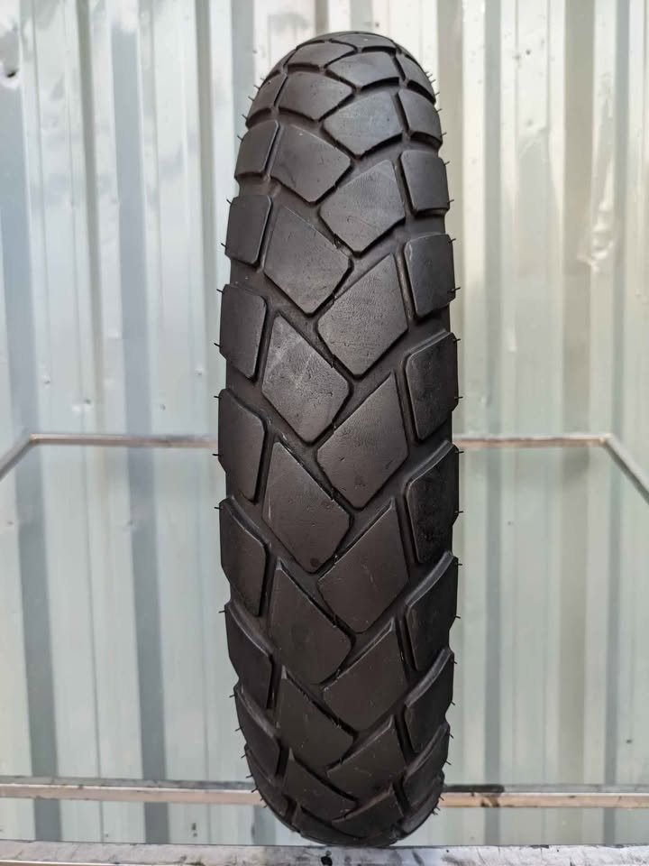 Metzeler Tourance 110/80-19 Usado