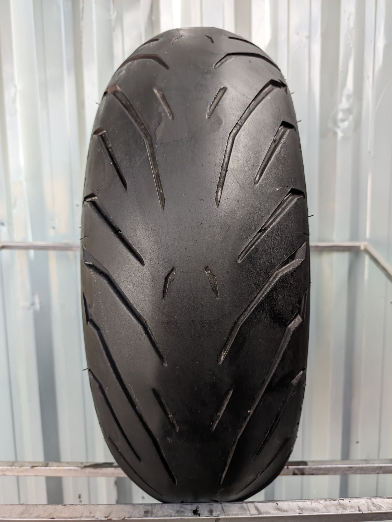 Pirelli Angel ST 180/55-17 Usado