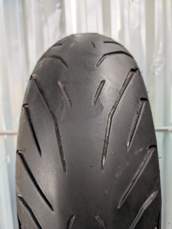 Pirelli Angel ST 180/55-17 Usado - Imagem 2
